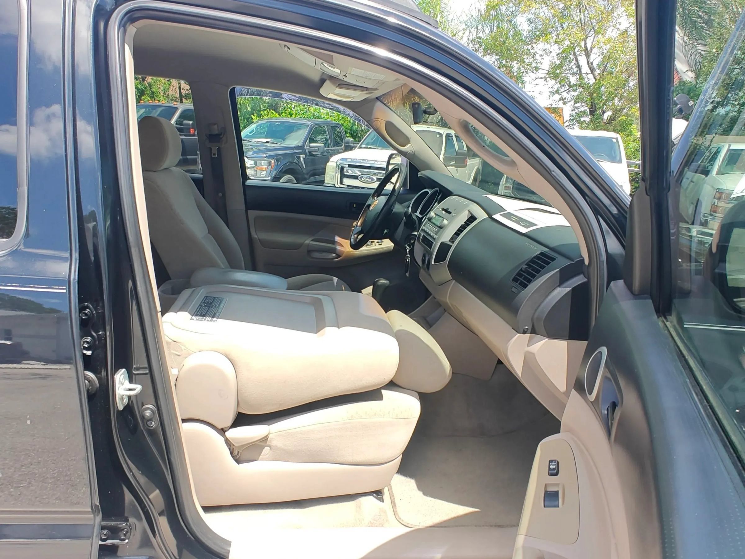 Used 2008 Toyota Tacoma PreRunner w/ SR5 Pkg #2 RWD image 15