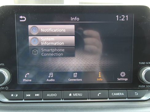 Used 2022 Nissan Rogue S image 31