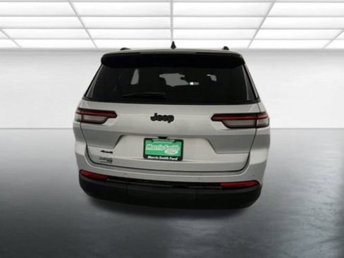 Used 2023 Jeep Grand Cherokee L Altitude image 7