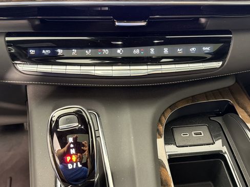 Used 2023 Cadillac Escalade Sport Platinum w/ Heavy-Duty Trailer Package image 19