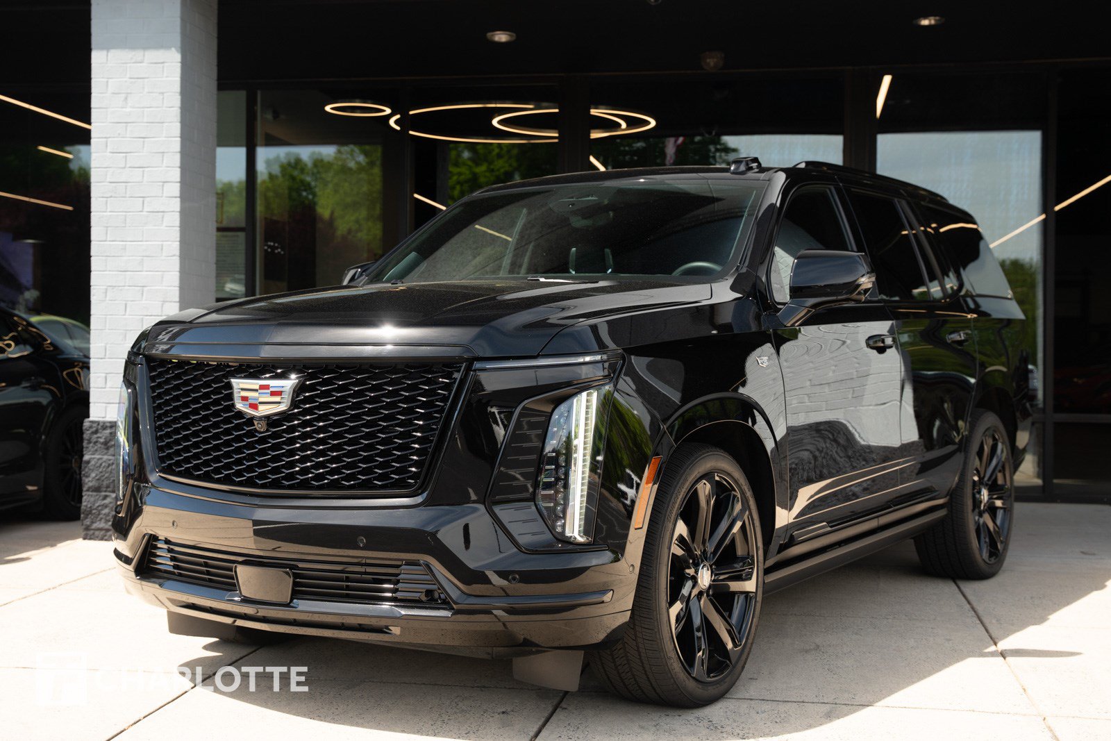 Used 2025 Cadillac Escalade Sport Platinum w/ LPO, Floor Liner Package AWD/4WD image 7