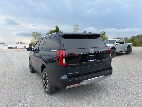 Used 2026 Ford Expedition Platinum w/ Driver's Package AWD/4WD image 4