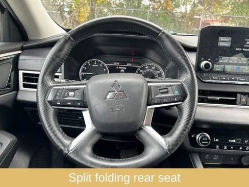 Used 2024 Mitsubishi Outlander SE image 22
