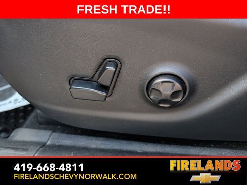 Used 2020 Jeep Cherokee Latitude Plus w/ Cold Weather Group image 27