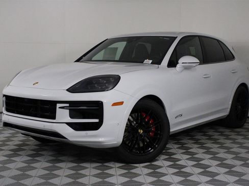 New 2026 Porsche Cayenne GTS image 1