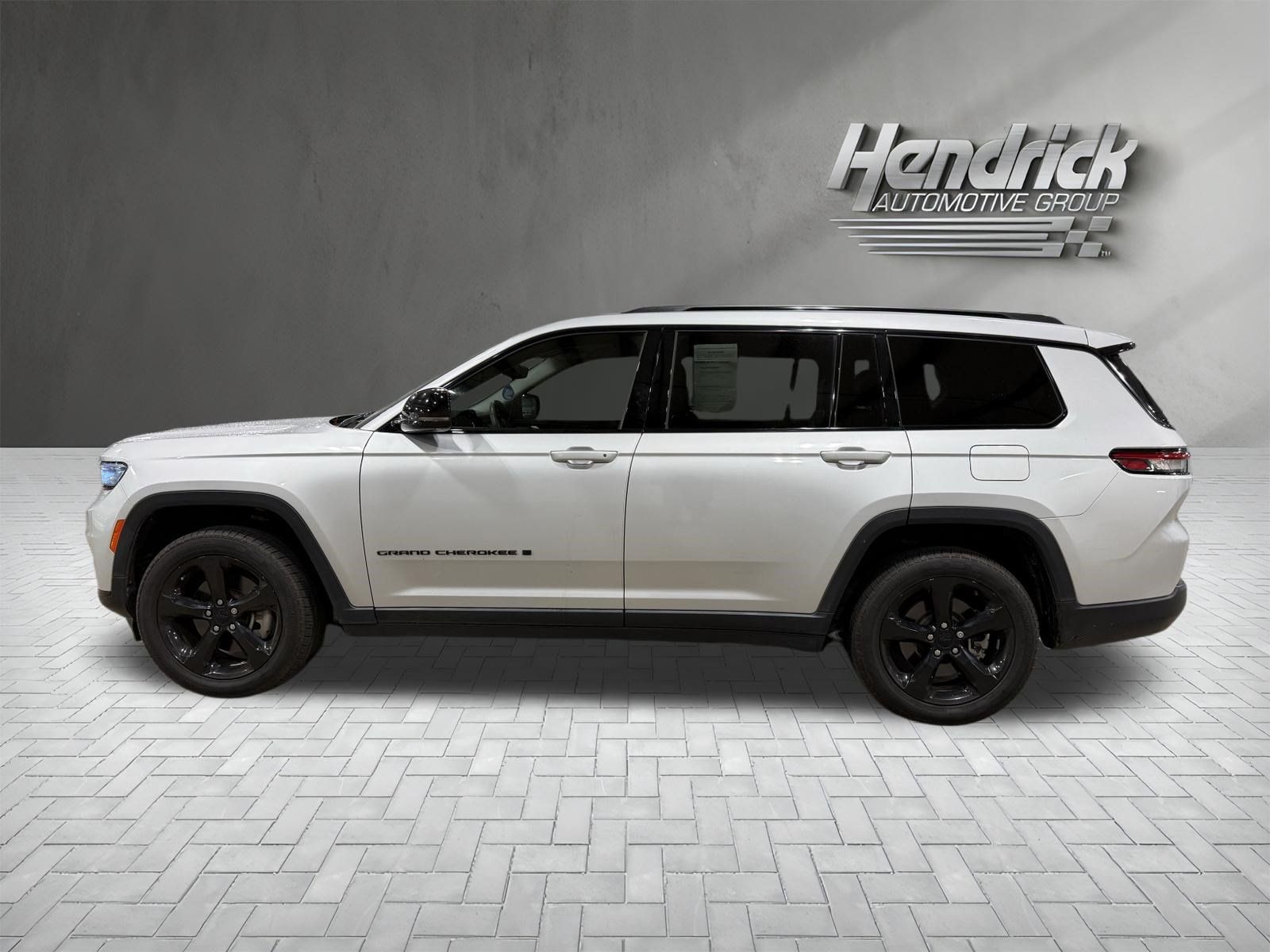 Used 2023 Jeep Grand Cherokee L Limited w/ Black Appearance Package RWD image 7