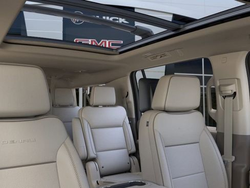New 2026 GMC Yukon XL Denali w/ Denali Reserve Package AWD/4WD image 24