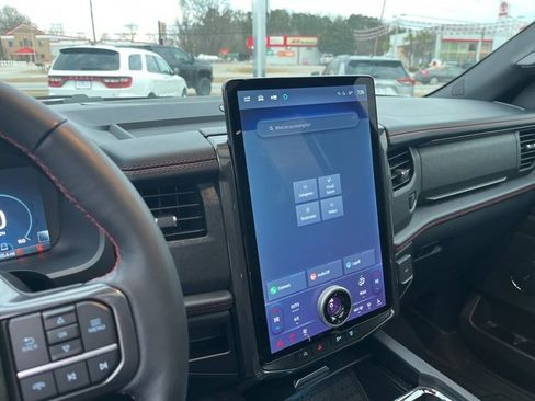 Used 2024 Ford Expedition Limited image 26