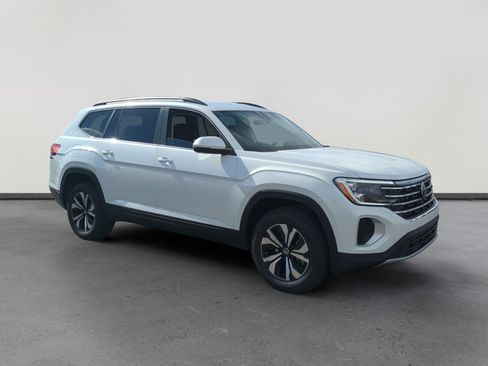 New 2026 Volkswagen Atlas SE image 7