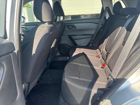 Used 2024 Nissan Rogue S FWD image 10