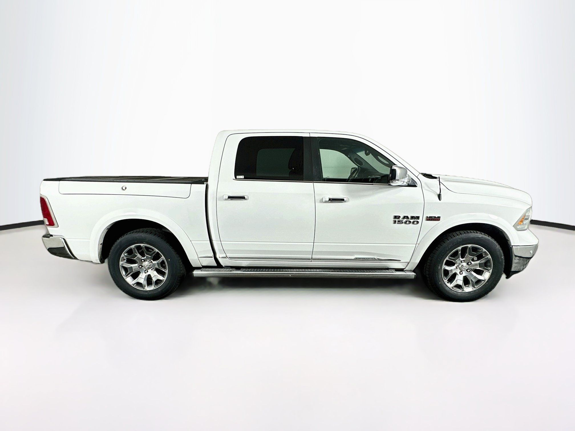 Used 2017 RAM 1500 Limited AWD/4WD image 10