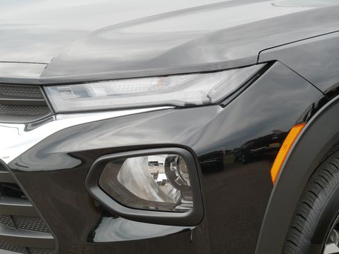 Used 2023 Chevrolet TrailBlazer LT w/ Convenience Package AWD/4WD image 16