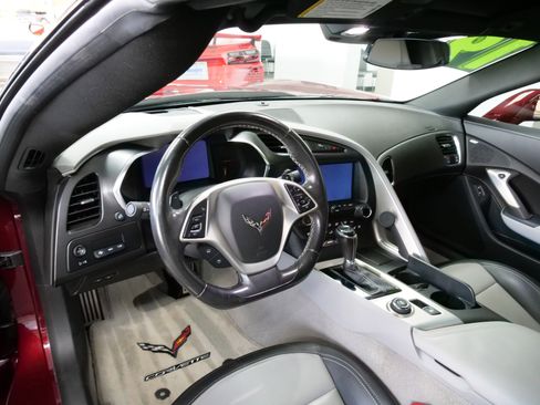 Used 2019 Chevrolet Corvette Stingray w/ 2LT Preferred Equipment Group image 16