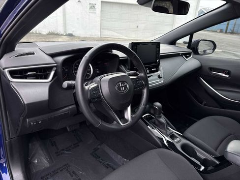 Used 2022 Toyota Corolla SE image 2
