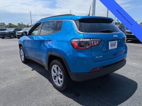 New 2025 Jeep Compass Latitude w/ Sun & Sound Group AWD/4WD image 5