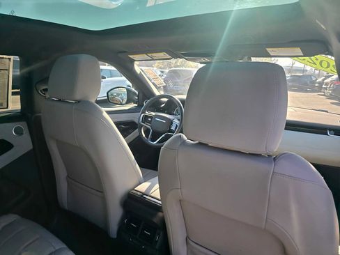 Used 2023 Land Rover Range Rover Evoque SE image 15