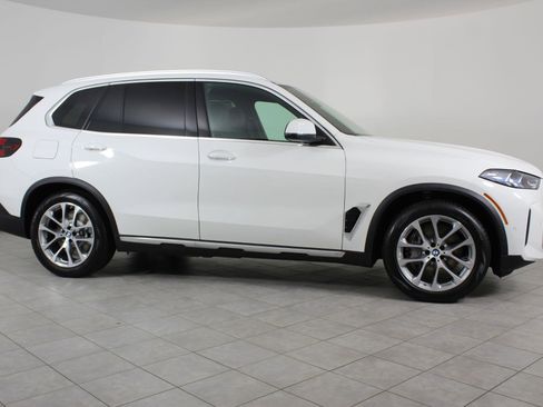 New 2026 BMW X5 xDrive50e w/ Executive Package AWD/4WD image 8