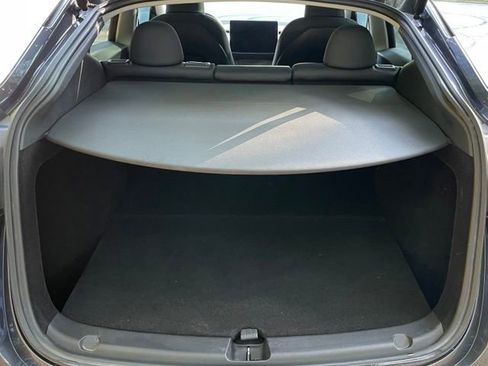Used 2022 Tesla Model Y Long Range AWD/4WD image 16