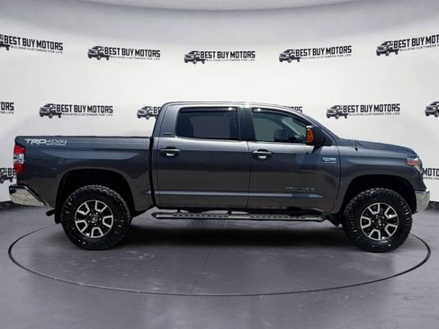 Used 2017 Toyota Tundra SR5 w/ TRD Off Road Package AWD/4WD image 9