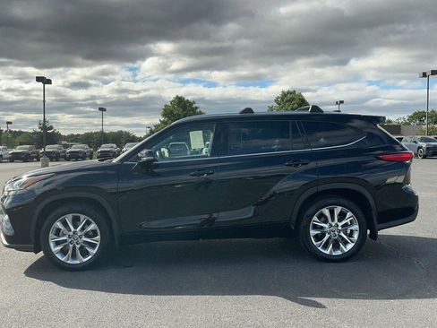 Used 2022 Toyota Highlander Limited AWD/4WD image 10