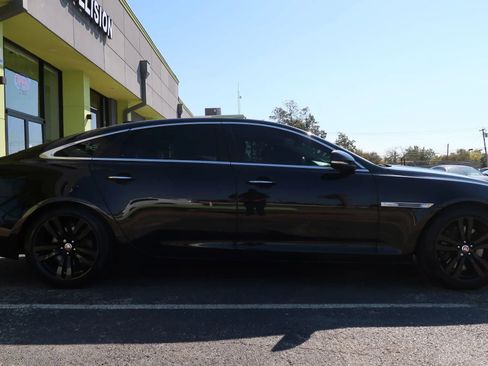Used 2017 Jaguar XJ L Portfolio image 8