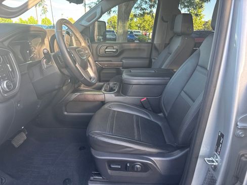 Used 2020 GMC Sierra 3500 Denali w/ Denali Ultimate Package AWD/4WD image 3