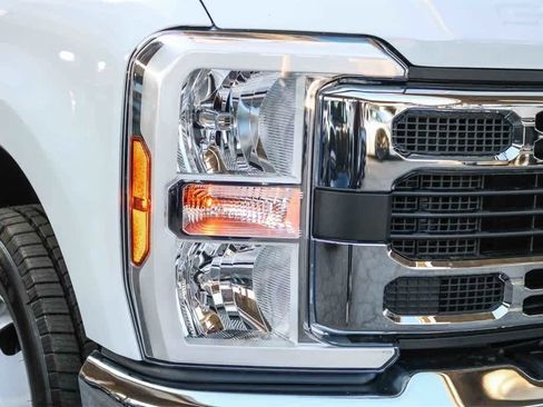 New 2026 Ford F350 XL w/ XL Chrome Package image 4
