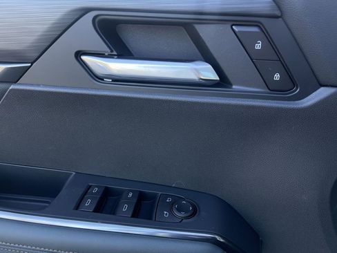 New 2026 GMC Acadia AT4 w/ Luxury Package image 23