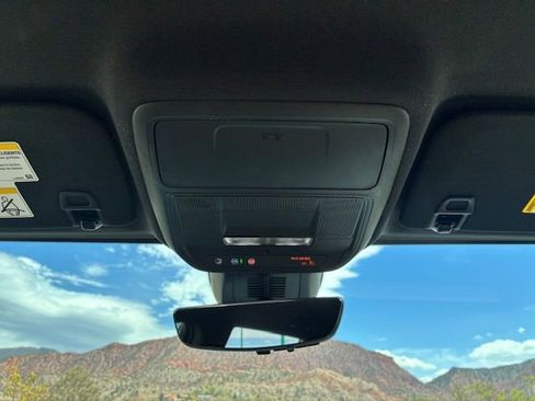 New 2026 Chevrolet Equinox ACTIV AWD/4WD image 16