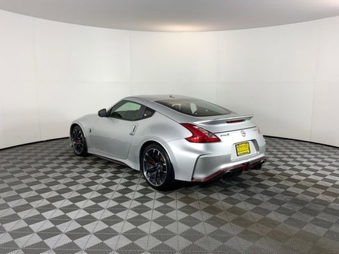 Used 2017 Nissan 370Z NISMO image 7
