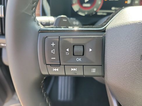Certified 2026 Nissan Pathfinder Platinum FWD image 20