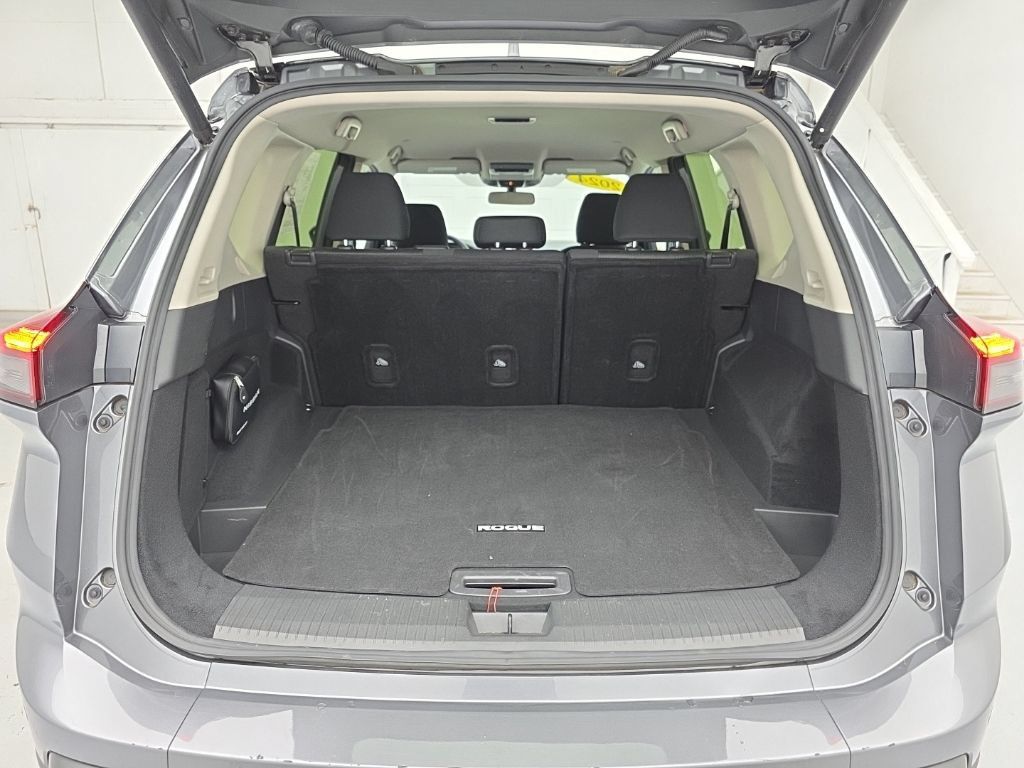 Used 2024 Nissan Rogue SV AWD/4WD image 45