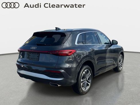 Used 2025 Audi Q5 Premium w/ Convenience Package AWD/4WD image 3