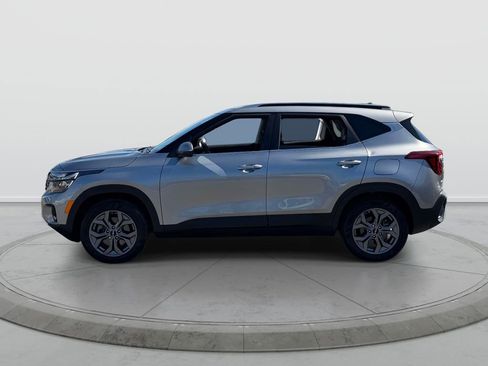 Used 2024 Kia Seltos S AWD/4WD image 4
