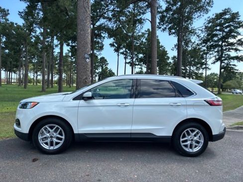 Used 2024 Ford Edge SEL w/ Convenience Package AWD/4WD image 6