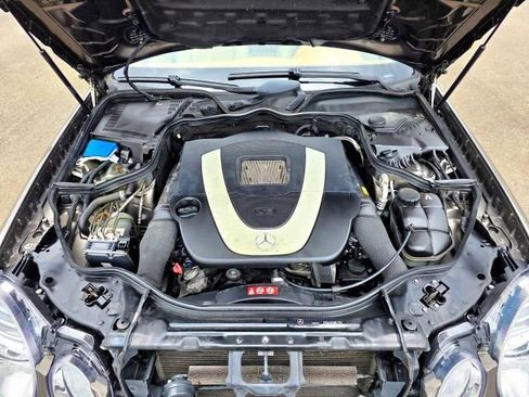 Used 2009 Mercedes-Benz E 350 4MATIC Wagon image 40