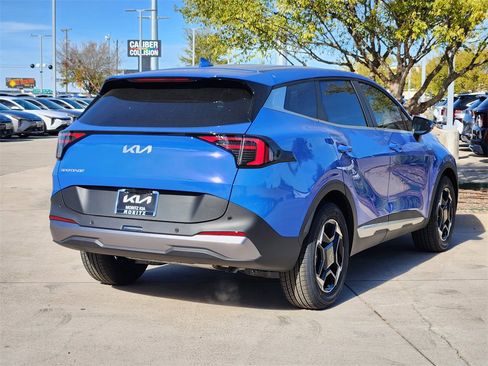 New 2026 Kia Sportage EX image 4