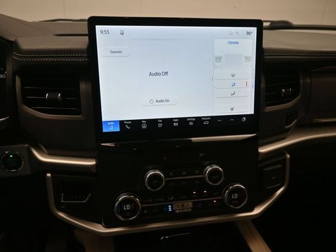 Used 2022 Ford Expedition XLT RWD image 27