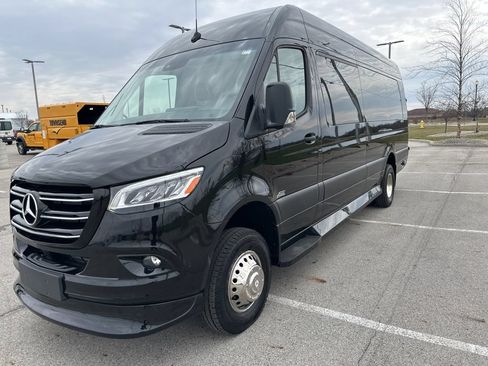 Used 2023 Mercedes-Benz Sprinter 3500 image 8