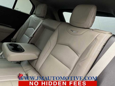 Used 2020 Cadillac XT4 Premium Luxury image 16