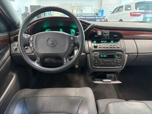 Used 2004 Cadillac De Ville w/ Equipment Group FWD image 23