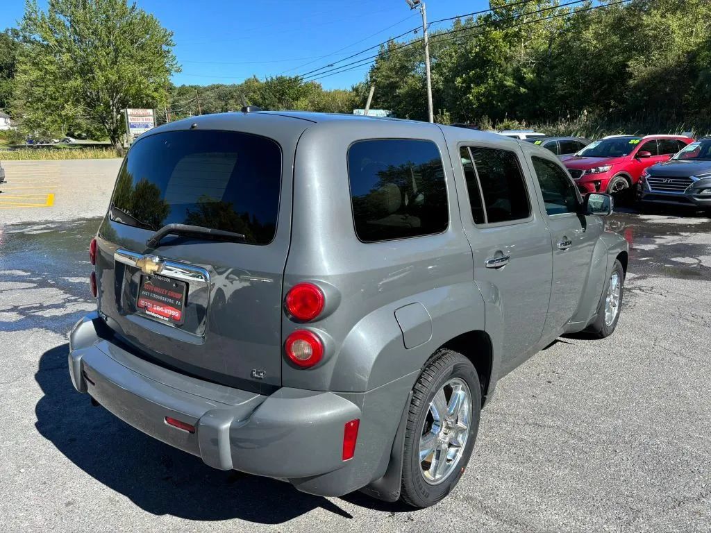 Used 2008 Chevrolet HHR LT FWD image 8