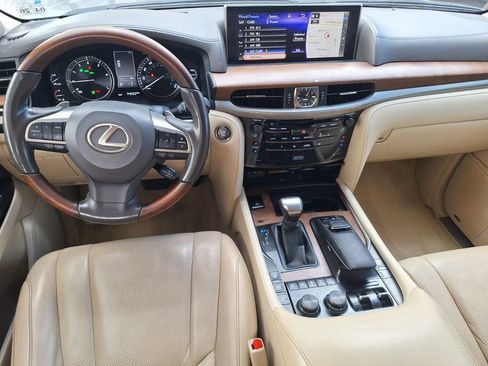 Used 2021 Lexus LX 570 4WD w/ Luxury Package image 23