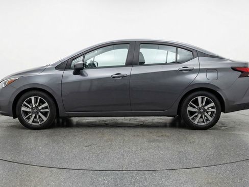 Used 2025 Nissan Versa SV image 5