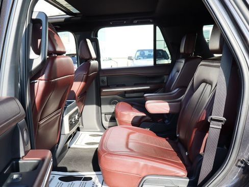 Used 2024 Ford Expedition Limited AWD/4WD image 26