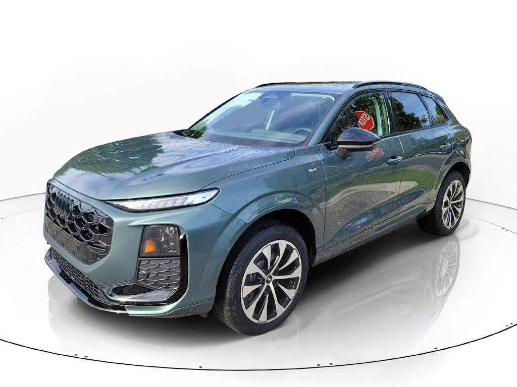 New 2026 Audi Q3 quattro 2.0T AWD/4WD image 2