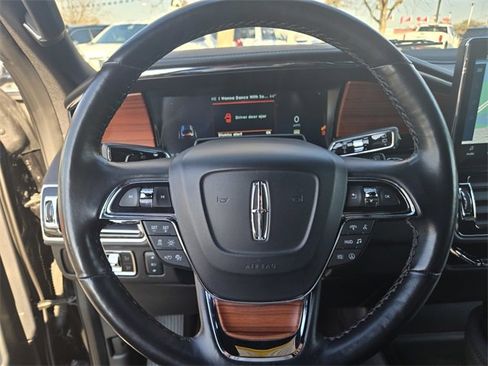 Used 2024 Lincoln Navigator Reserve image 27
