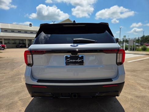 New 2026 Ford Explorer ST-Line w/ ST-Line Street Pack RWD image 6