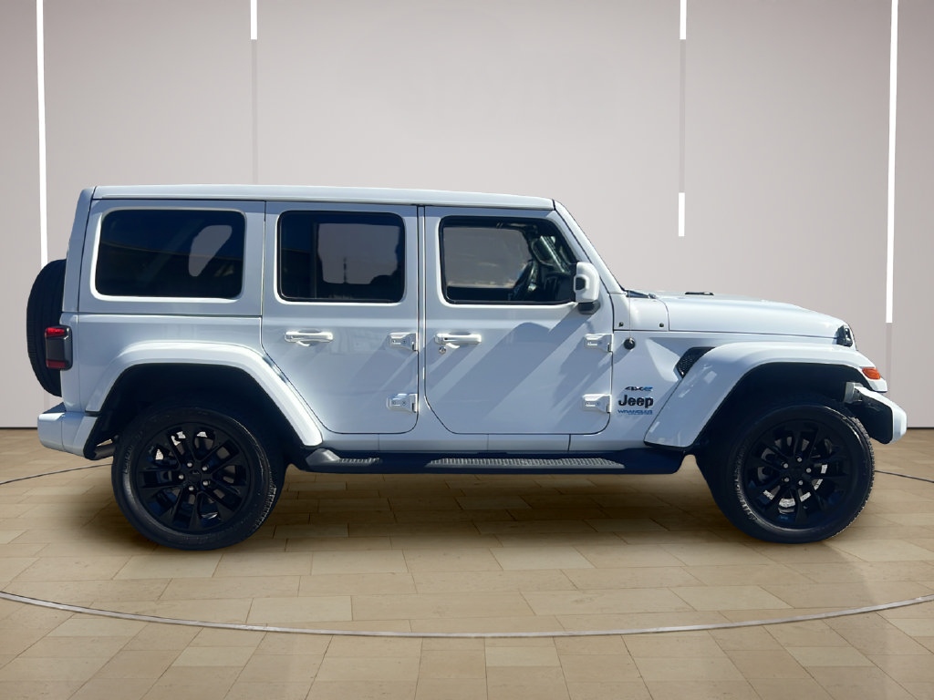 Used 2021 Jeep Wrangler Unlimited Sahara AWD/4WD image 8