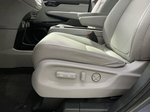 Used 2024 Honda Odyssey Touring image 15